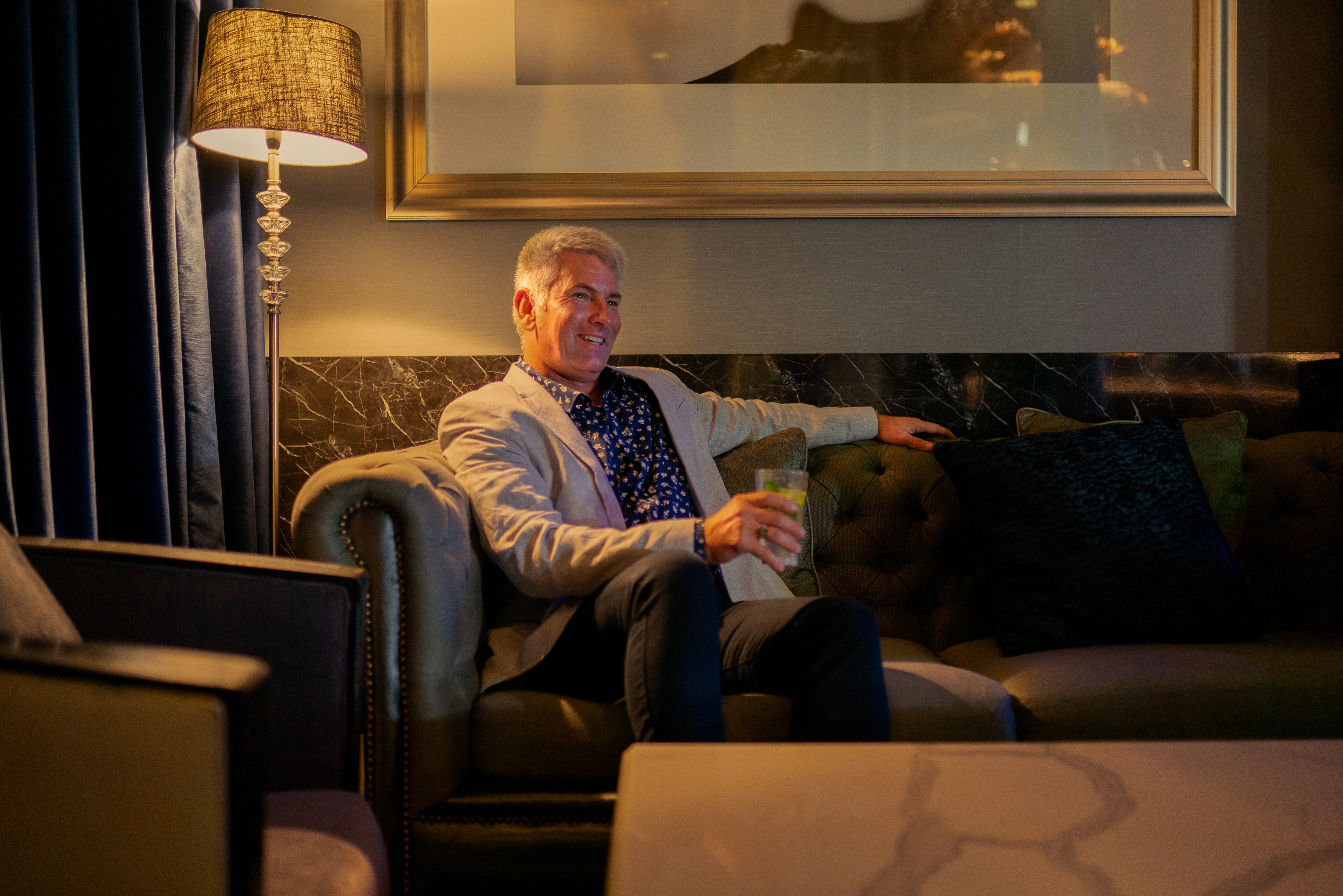 Ambience - Raffle's Bar